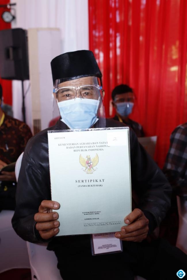 Sertifikat Tanah Untuk Warga NTB Diserahkan Virtual oleh Presiden Jokowi